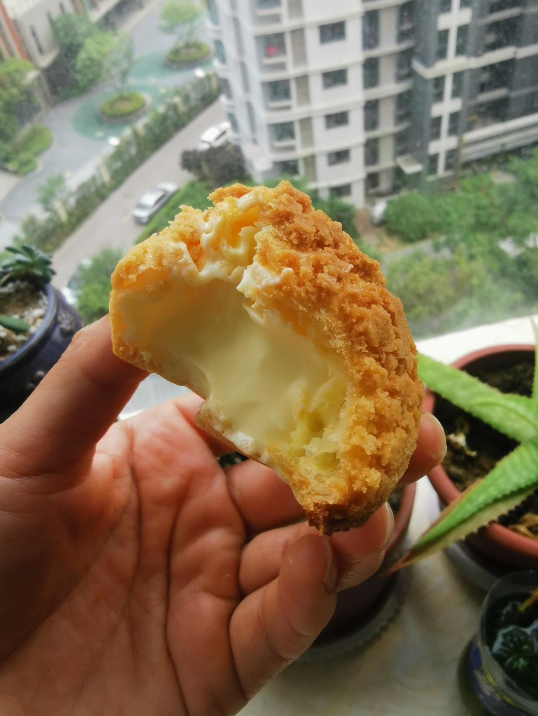 酥皮泡芙（卡仕达酱内陷）