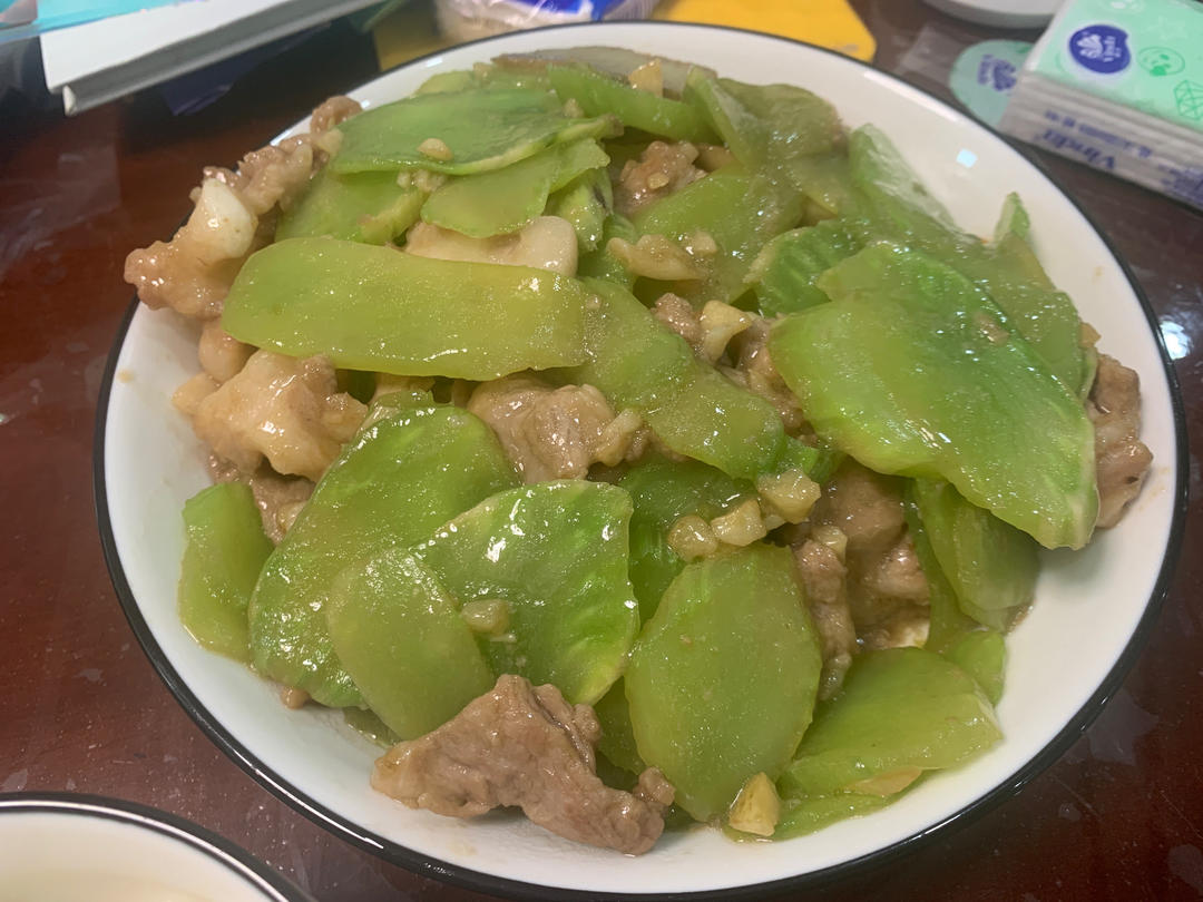 莴笋炒肉