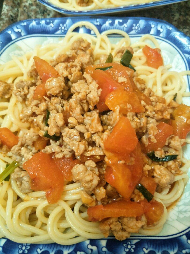 番茄肉酱意大利面