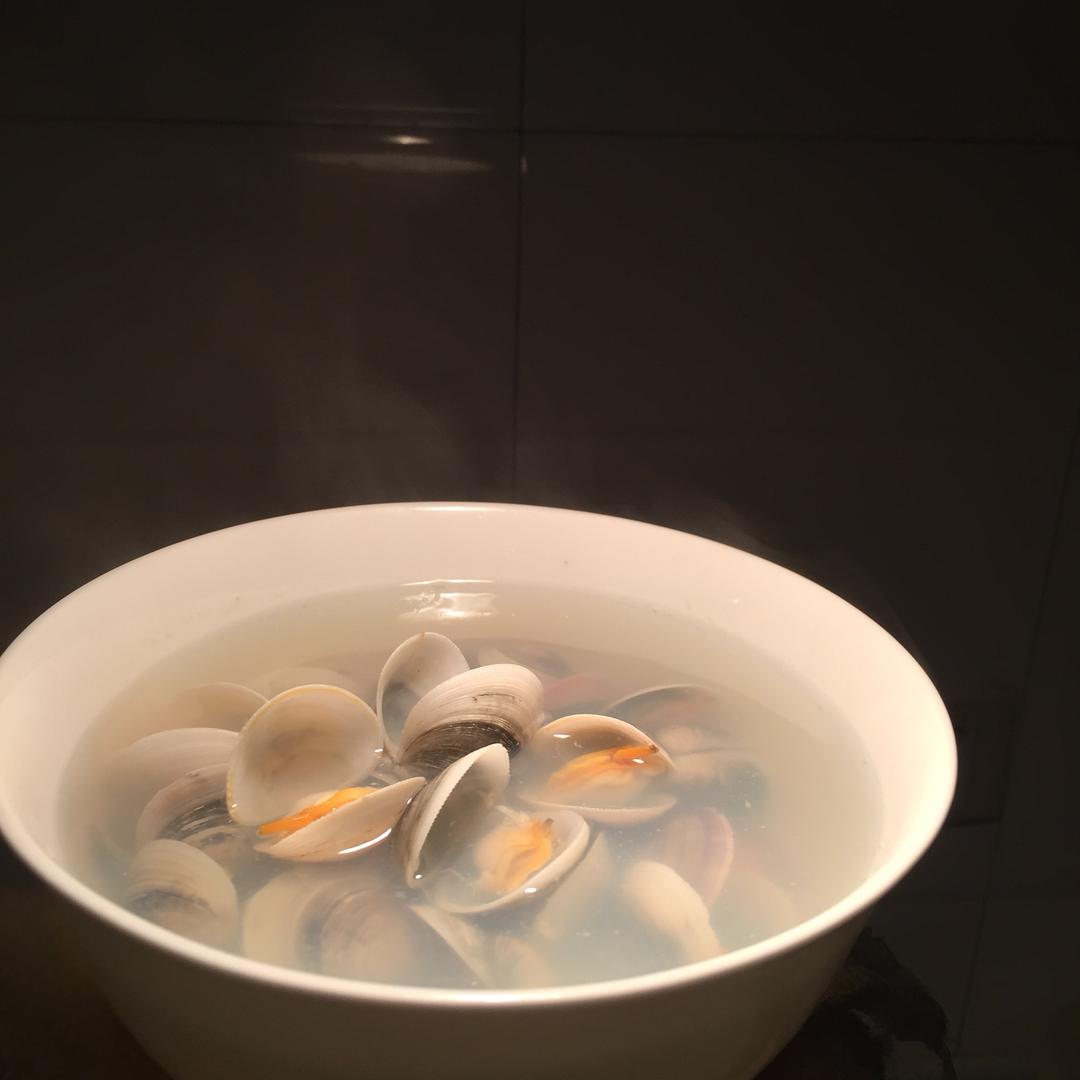姜丝蛤蜊汤的做法