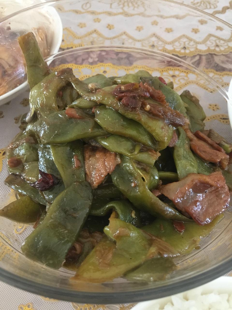 东北五花肉炖豆角