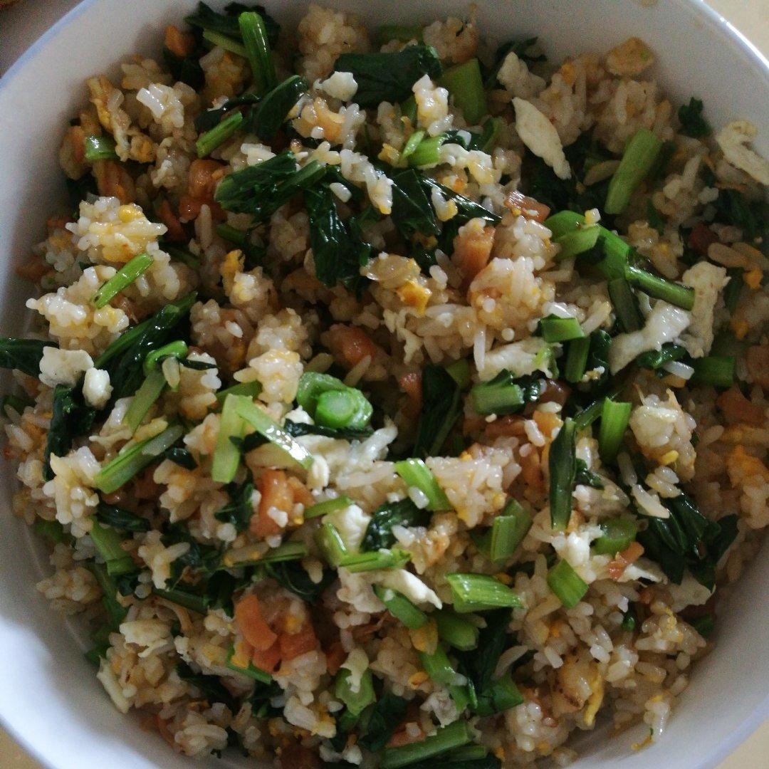 瑶柱菜心粒蛋炒饭