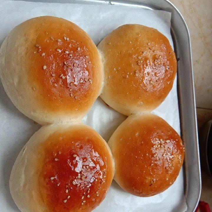 zhangxiaolily做的普通面粉早餐包