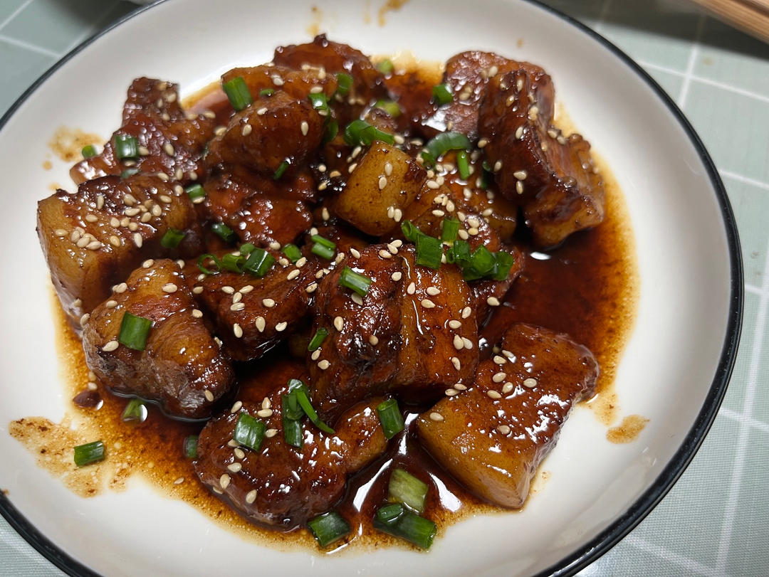 不焯水不放油的家常红烧肉