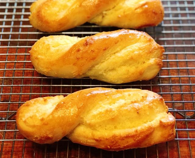 【SweetTables】奶香椰丝椰蓉面包的做法