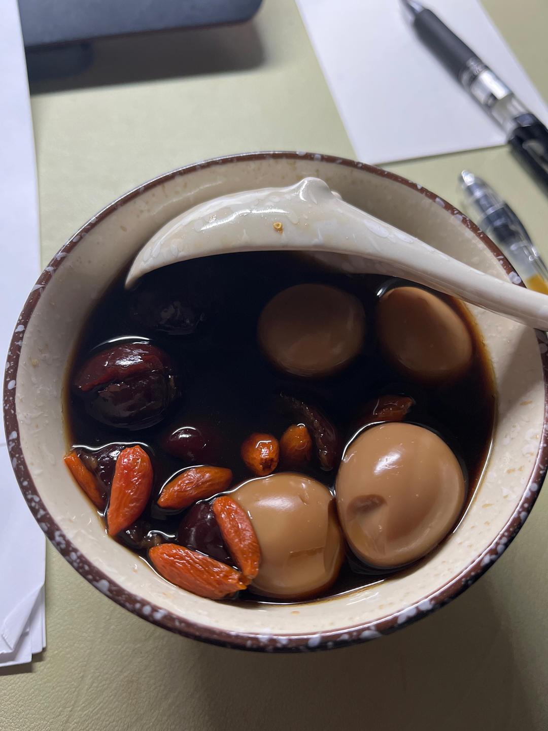 红糖枸杞红枣鸡蛋糖水
