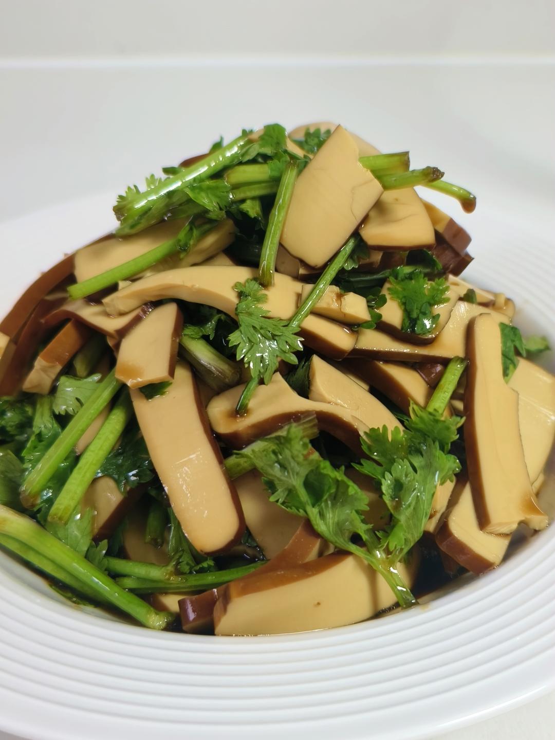 凉拌鸡蛋干，5分钟搞定快速美味简单小凉菜