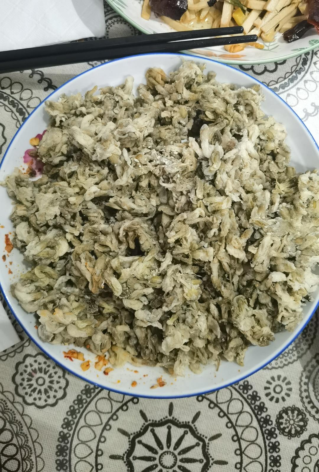 蒸槐花