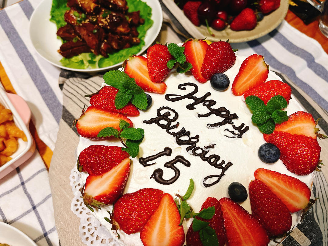 草莓生日奶油蛋糕（八寸）