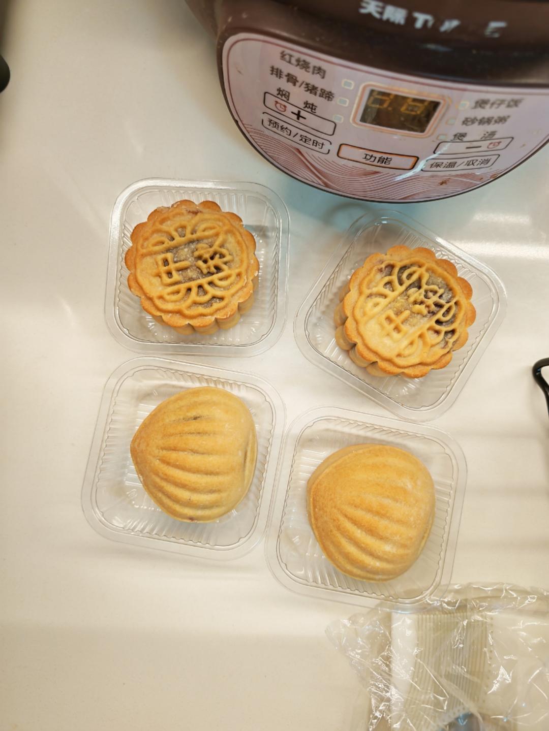 广式豆沙蛋黄月饼（步骤超详细，新手适用）