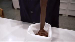 韩国Nebokgom脆皮巧克力玛德琳的做法 步骤6