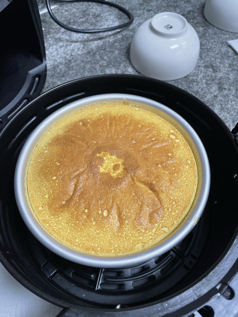 空气炸锅蛋糕 戚风（6寸超详细打蛋/脱模步骤）