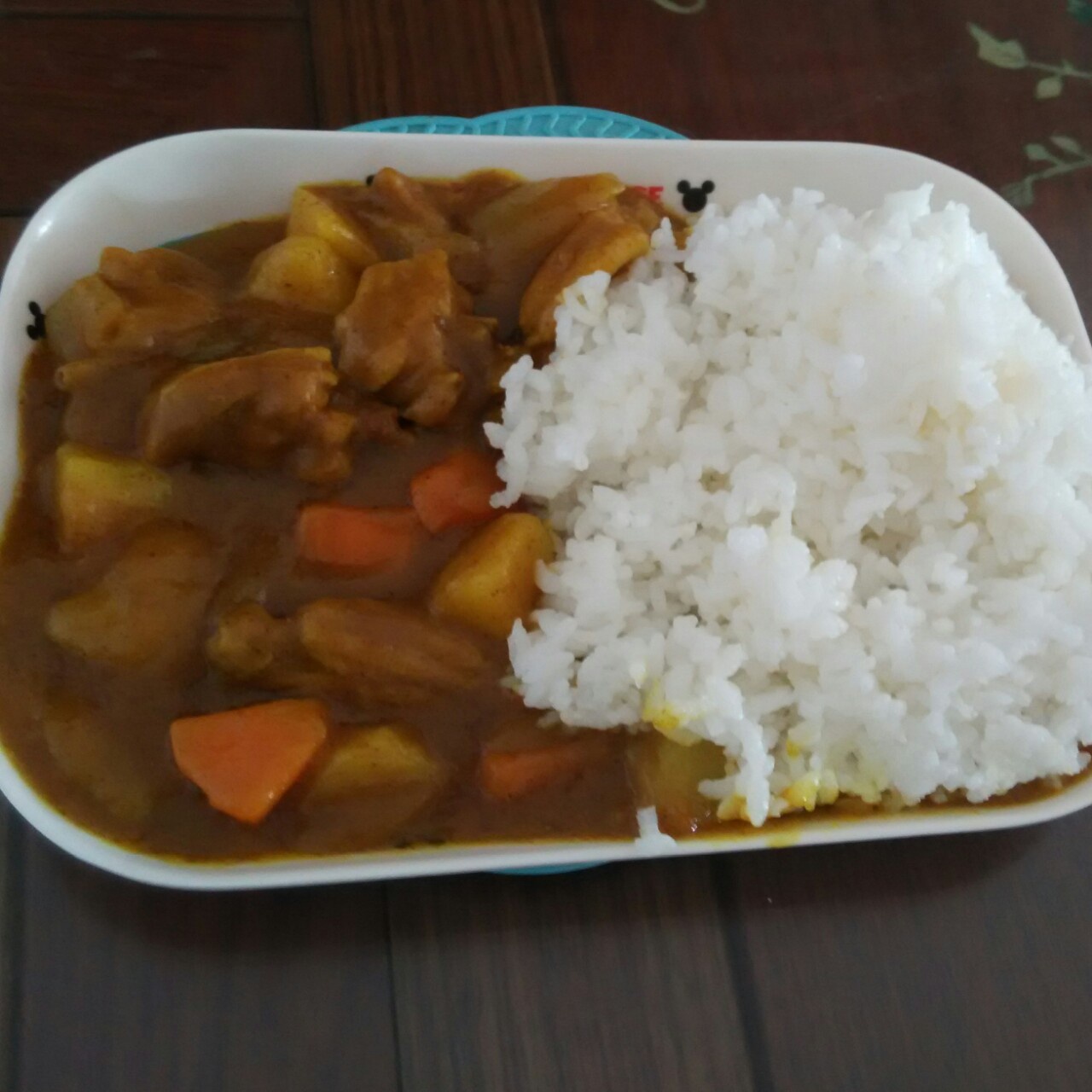 咖喱鸡块饭