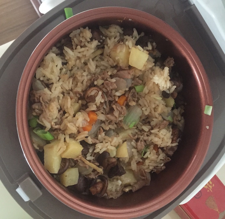 美味羊肉焖饭