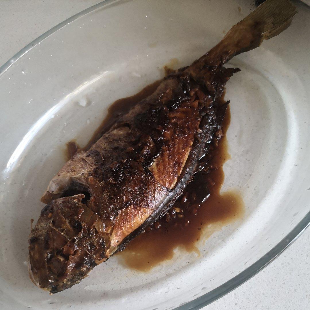 红烧黄鱼—鱼皮不破的小窍门