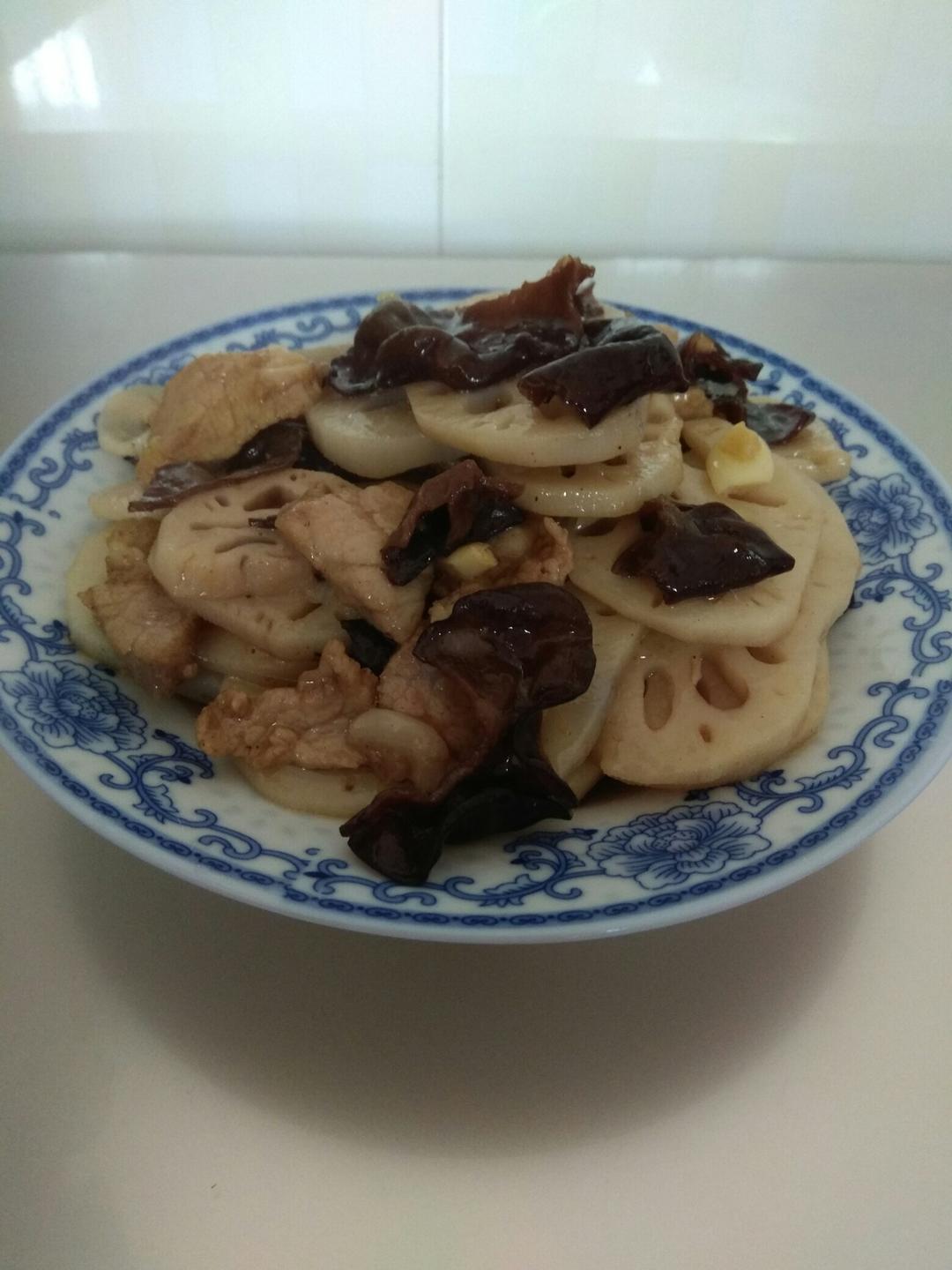 莲藕木耳炒肉片
