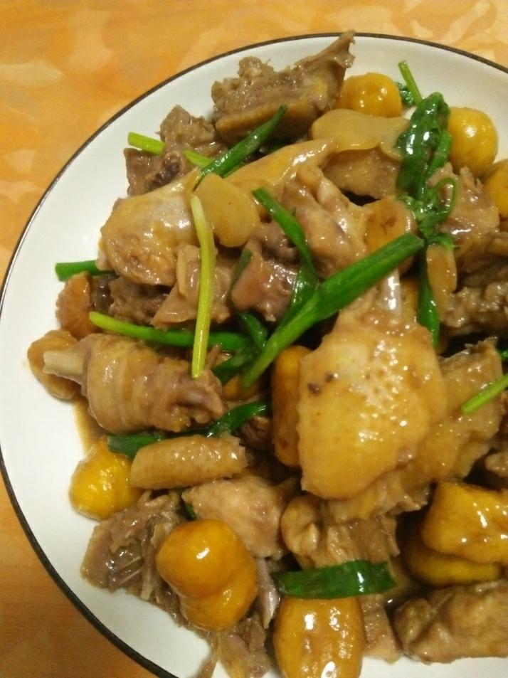 秋冬进补的栗子焖鸡