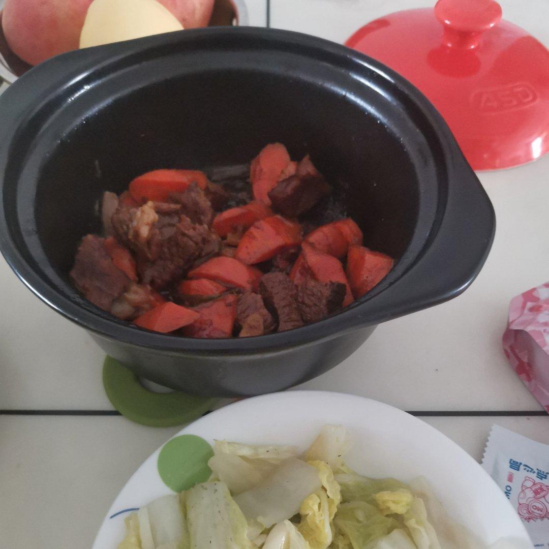 沙沙土豆胡萝卜炖牛肉