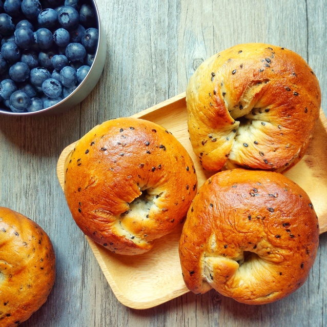 黑芝麻全麦贝果