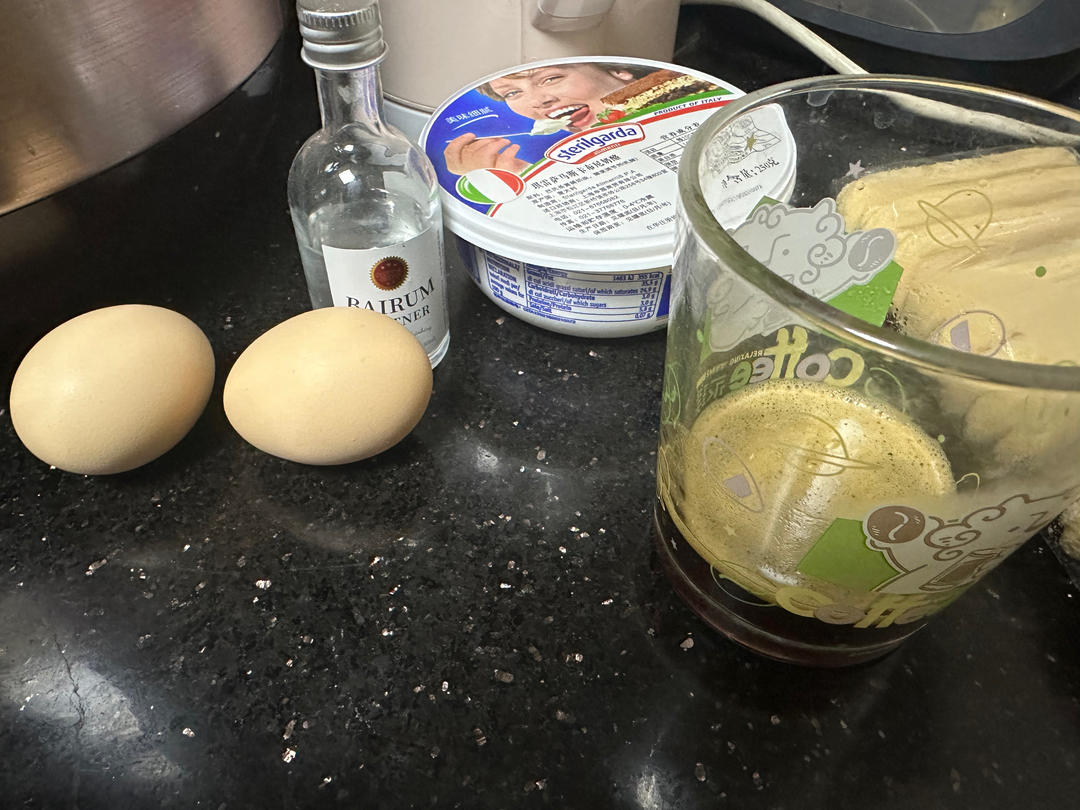 在欧洲学会的经典版提拉米苏