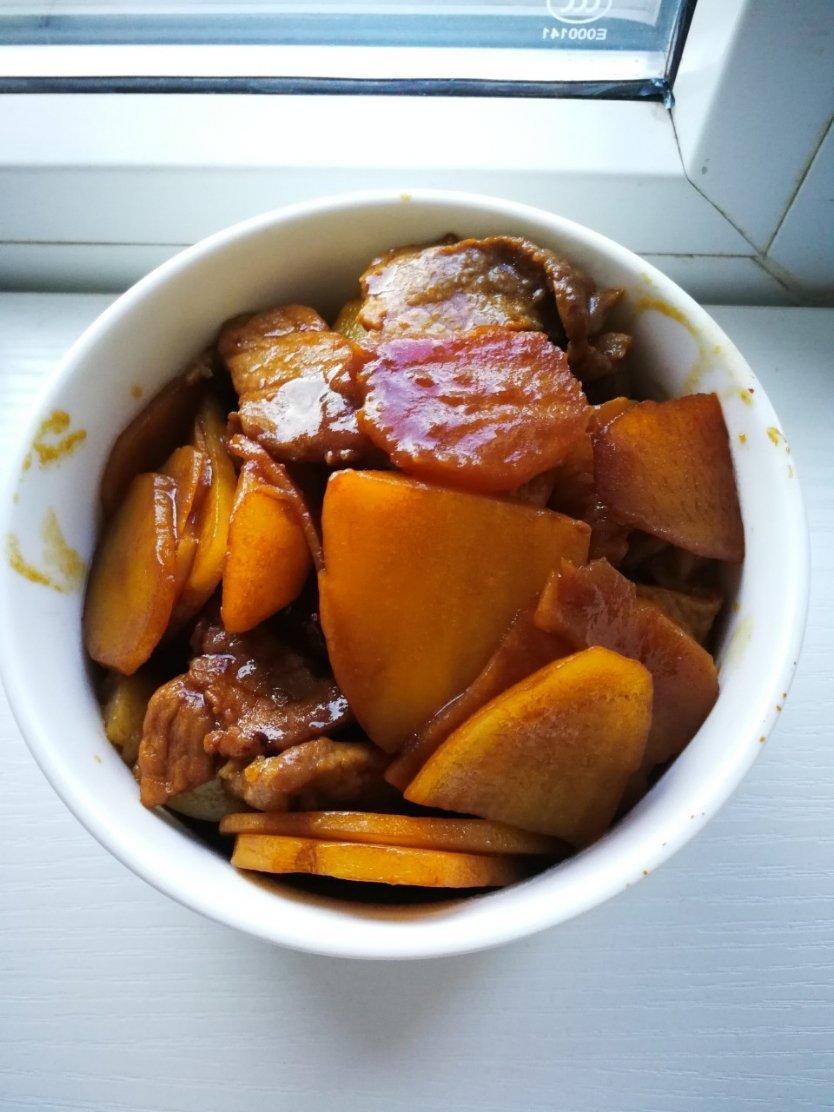 土豆烧肉片