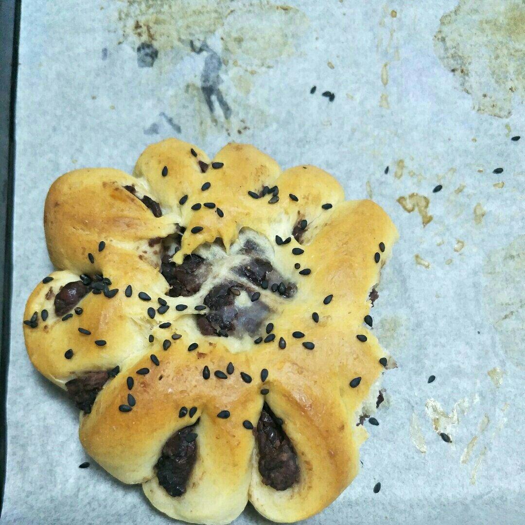 花式豆沙面包