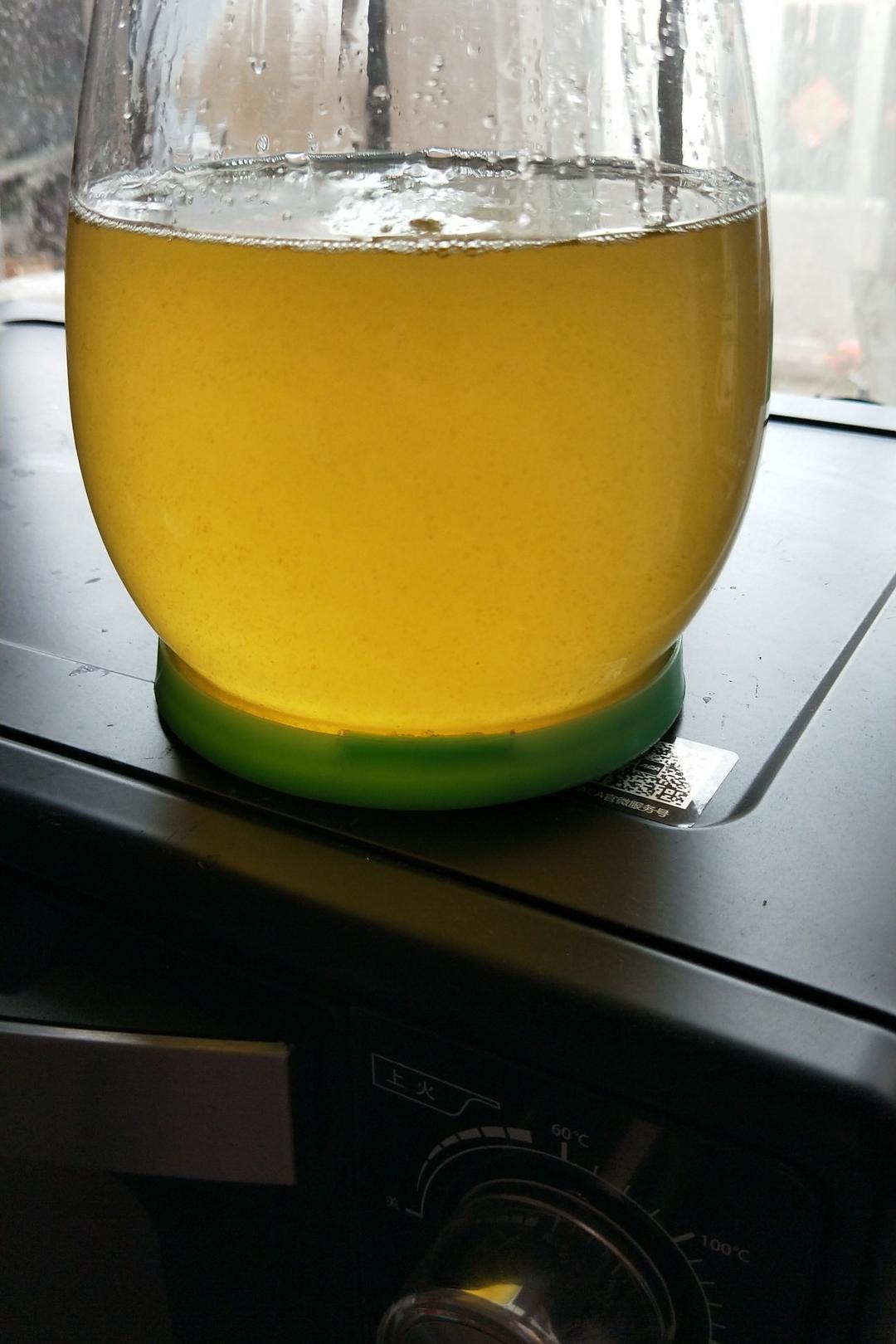炼出白色的大油（猪油）