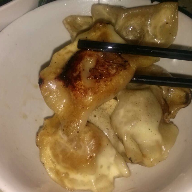 速冻水饺吃腻了吗~变锅贴吧(๑´ڡ`๑)