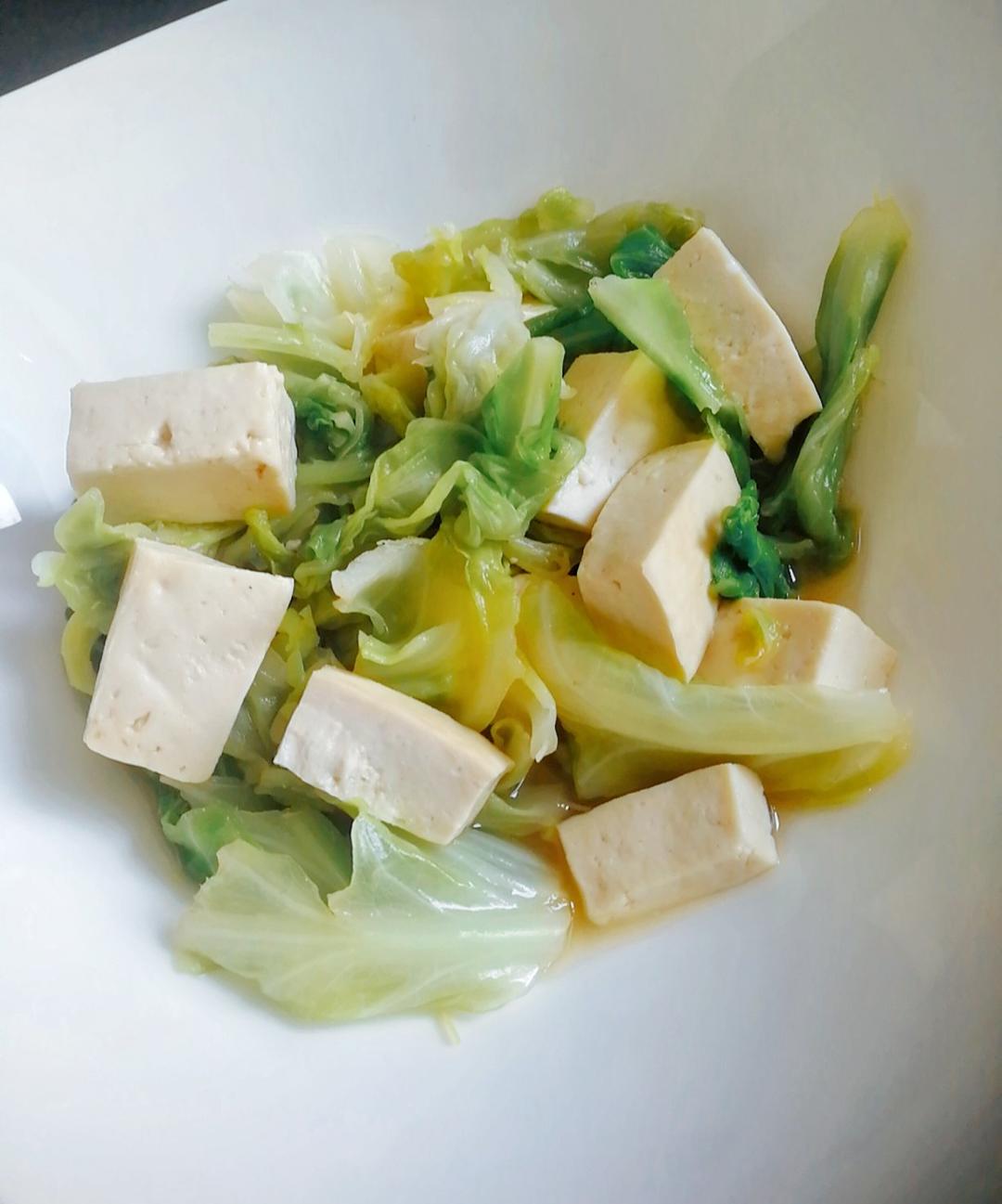 《昨日的美食》之高丽菜跟厚扬豆腐的炖煮