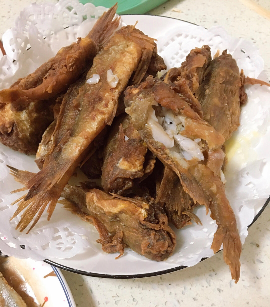 干炸香酥小黄鱼