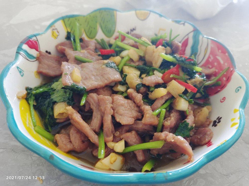 小炒黄牛肉，肉嫩味香！太好吃了简直是米饭杀手！