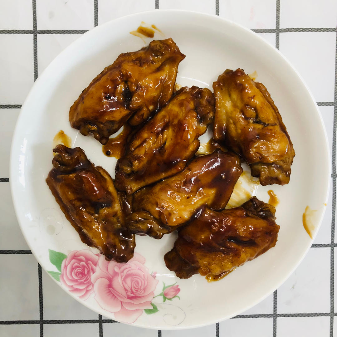 厨师长教你：“可乐鸡翅”的家常做法，味道鲜嫩可口，先收藏起来