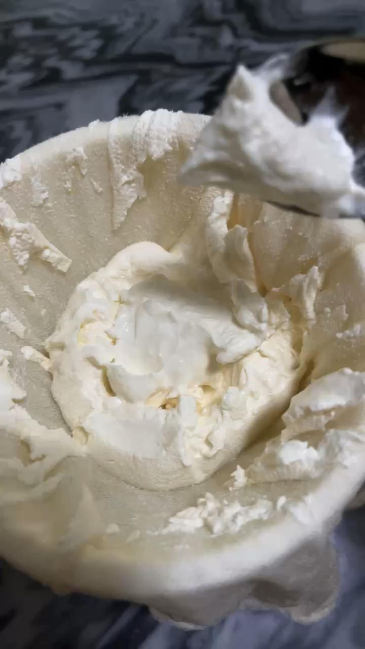 寻找最省事的自制希腊酸奶方法（乳清过滤方法比较）