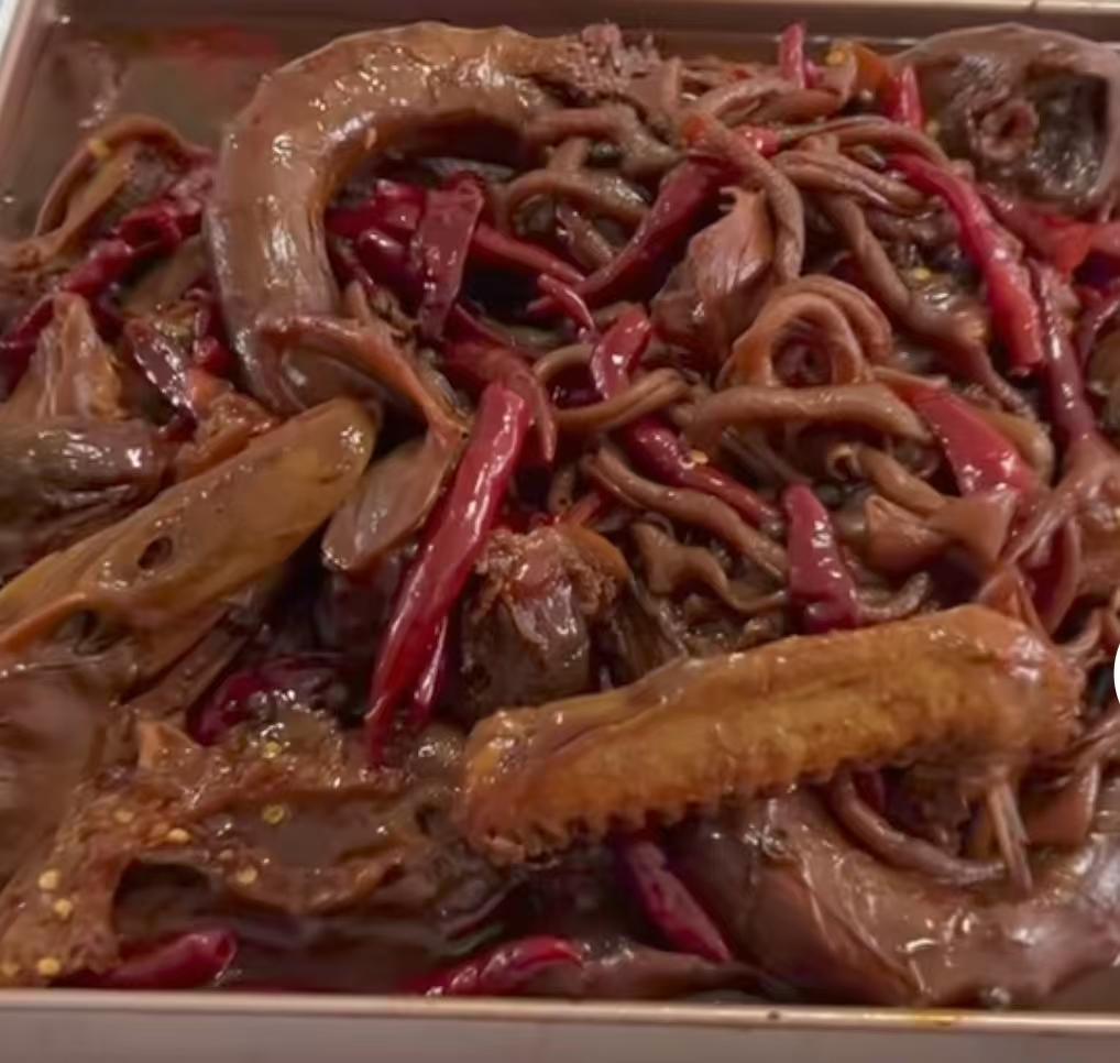 吕师傅的甜辣鸭货用作记录