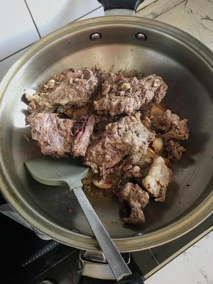 猪排骨烩酸菜（正宗内蒙古版）的做法 步骤2