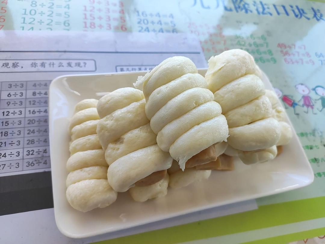 肠仔卷/香肠馒头（来一盘接地气的早餐）