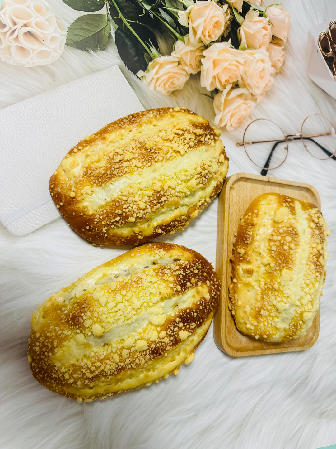 芋泥咸蛋黄软欧包