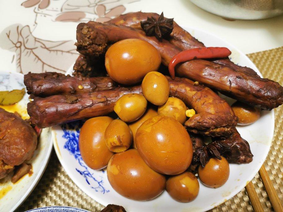 周黑鸭版鸭脖子（好吃到舔手指）