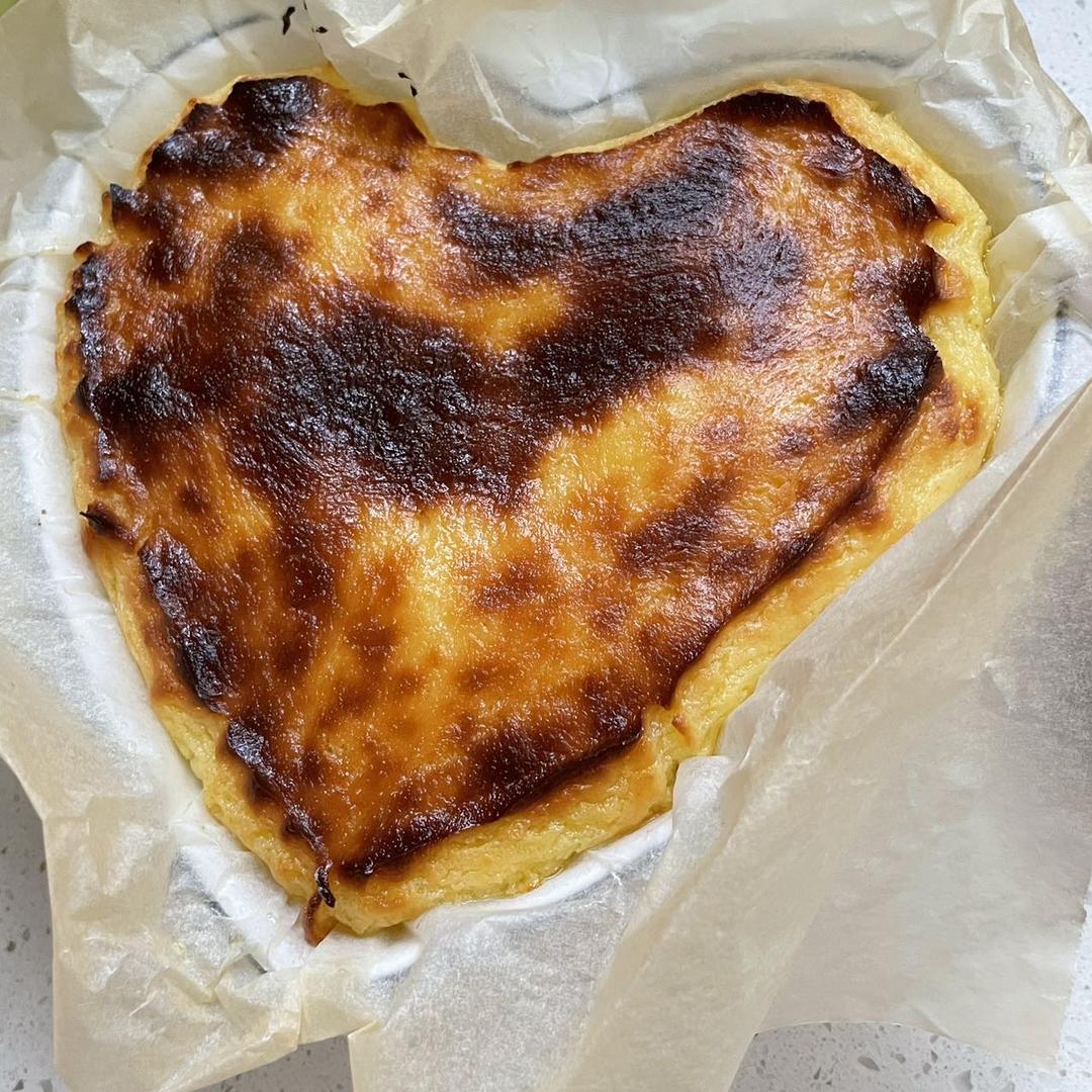 健身党友好的超简单椰香巴斯克芝士蛋糕（少糖无奶油）