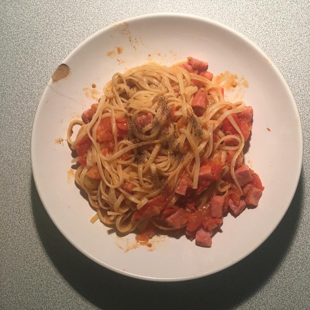 番茄肉酱意大利面