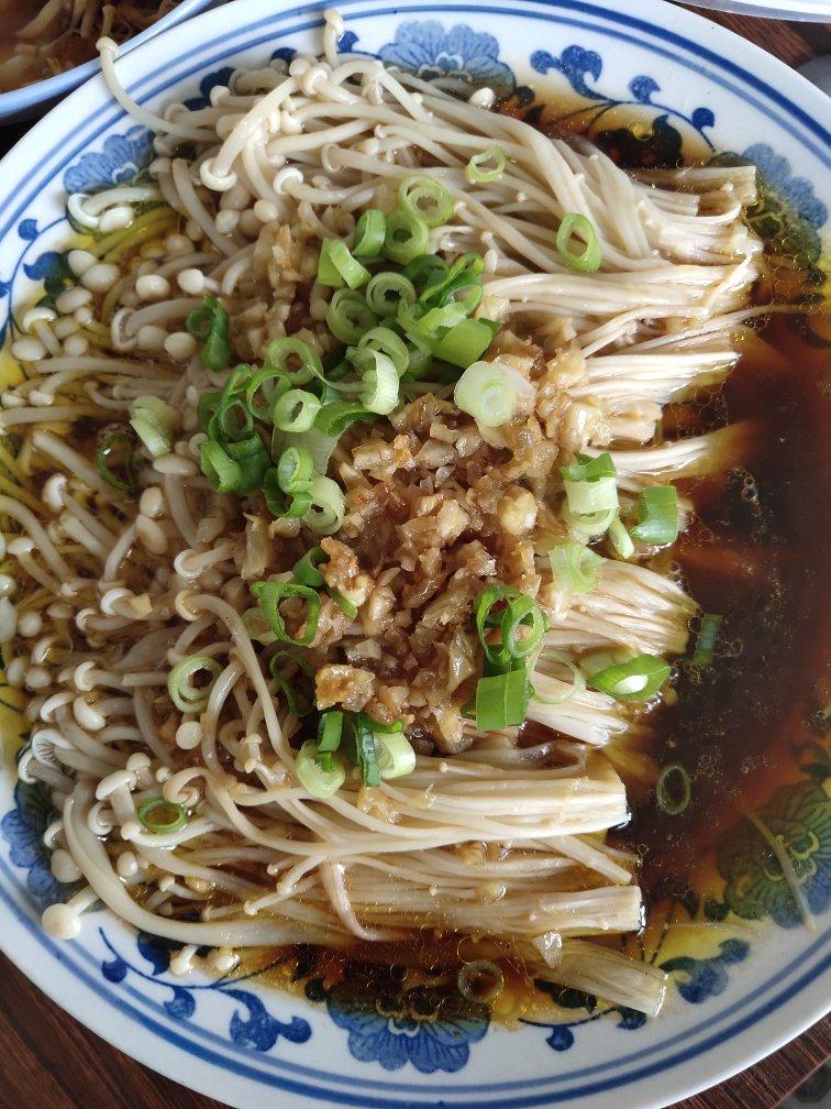 蒜蓉蒸金针菇