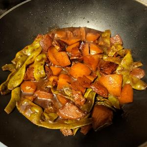 油豆角土豆炖肉的做法 步骤4