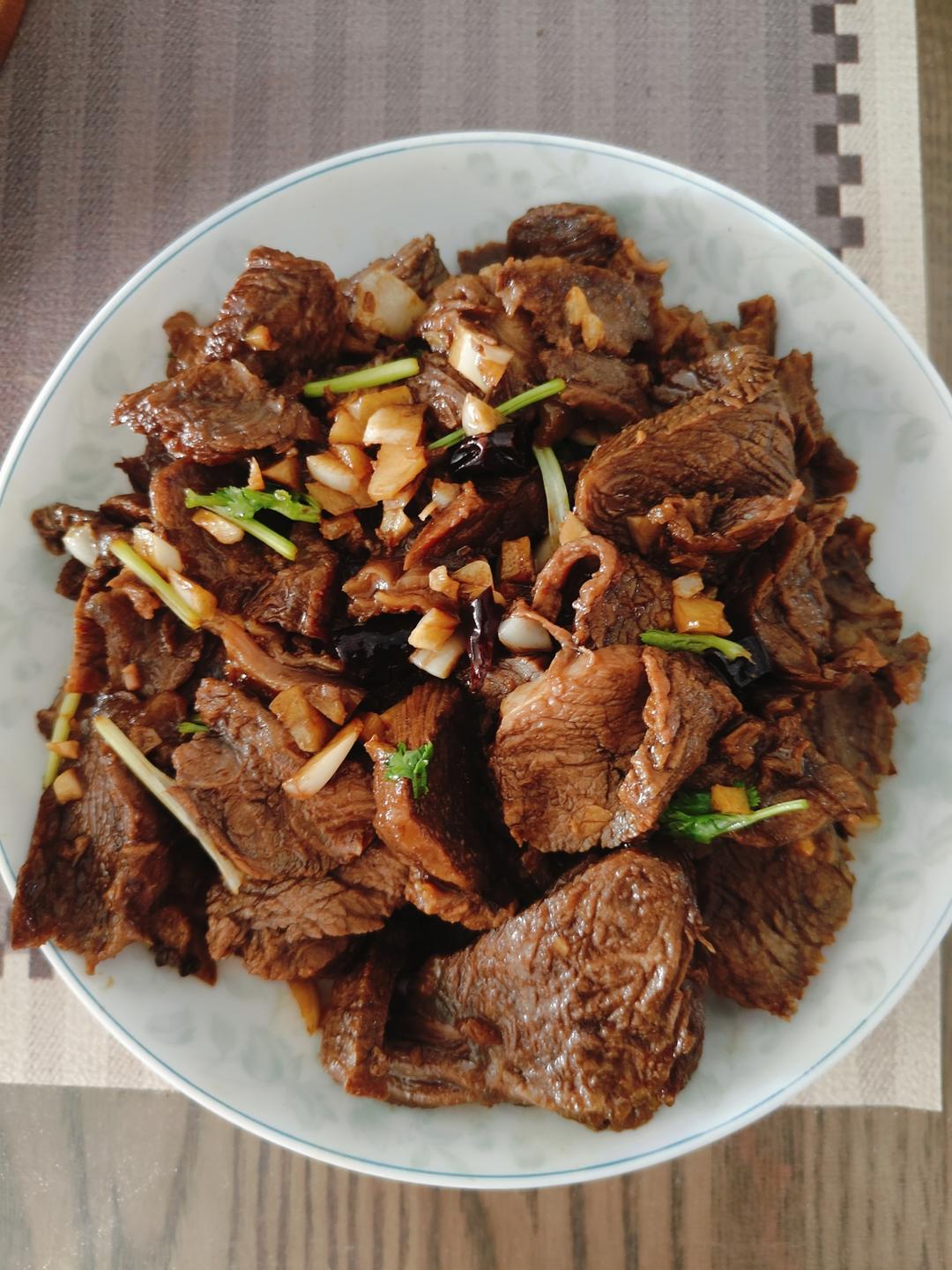 凉拌牛肉