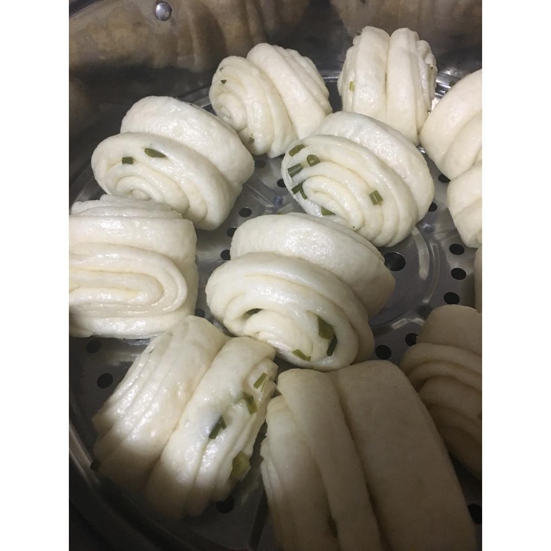 葱油花卷 Steamed Roll