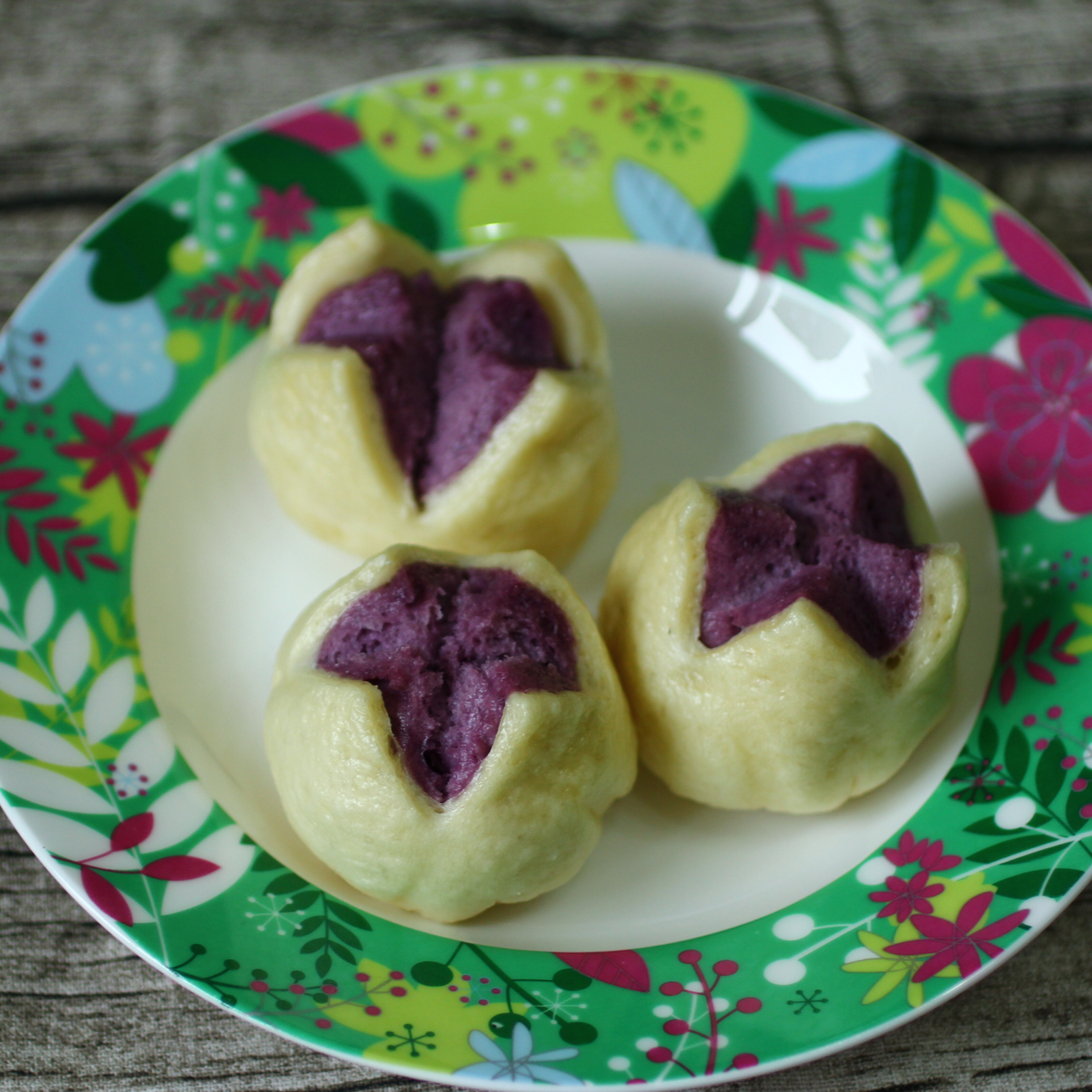 freshtime做的【双色开花紫薯馒头】,馒头也可以有花样儿.