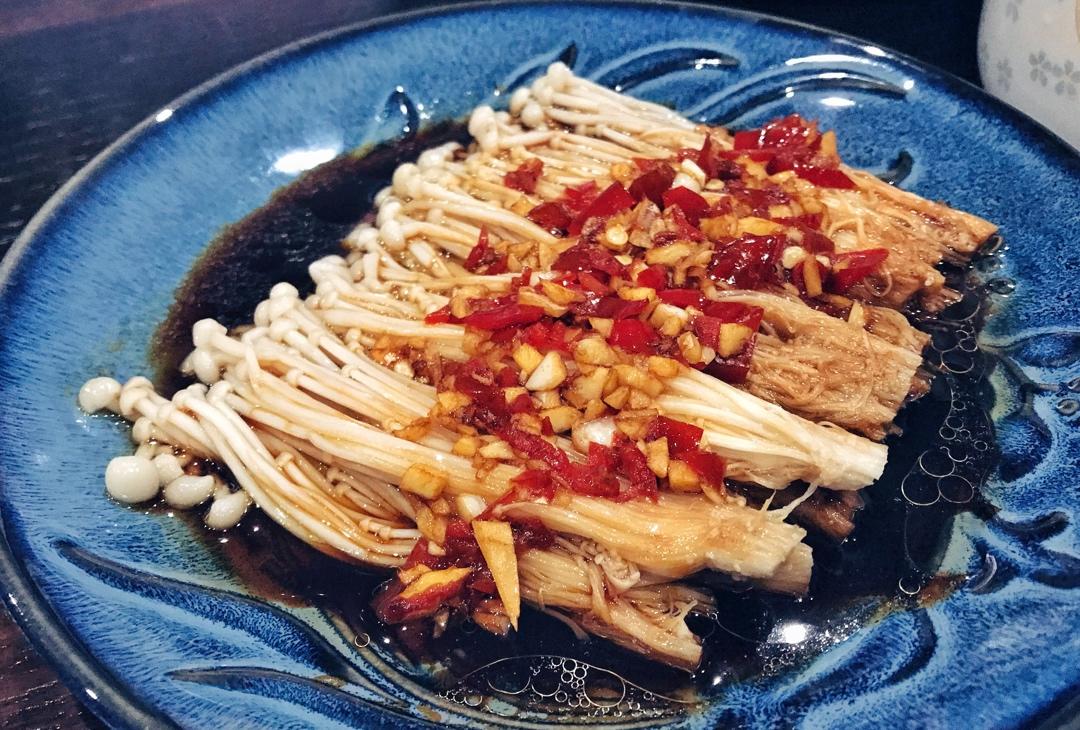凉拌金针菇