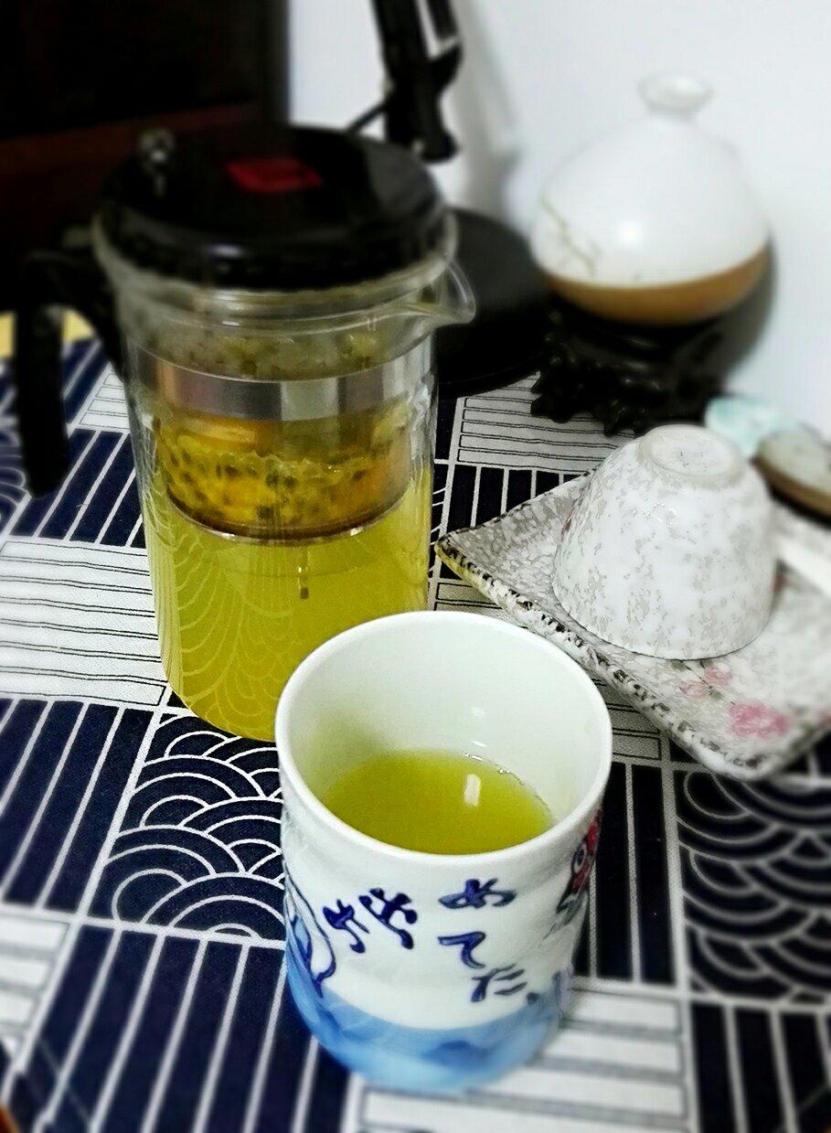 百香果的朴素吃法（百香果汁）