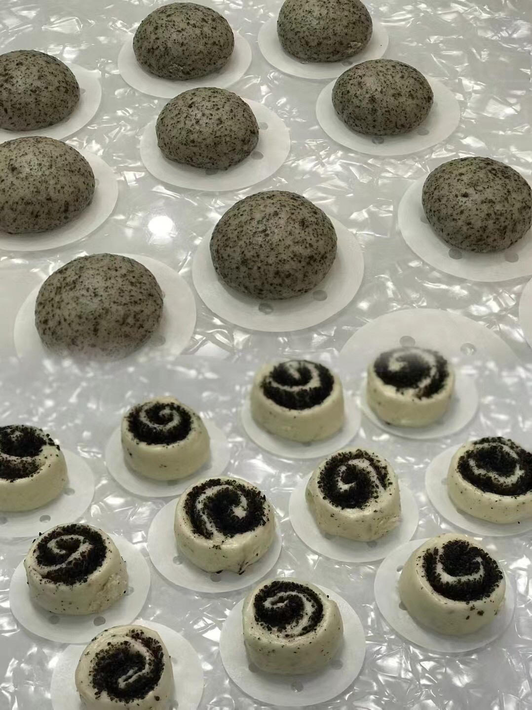 黑芝麻花生卷馒头