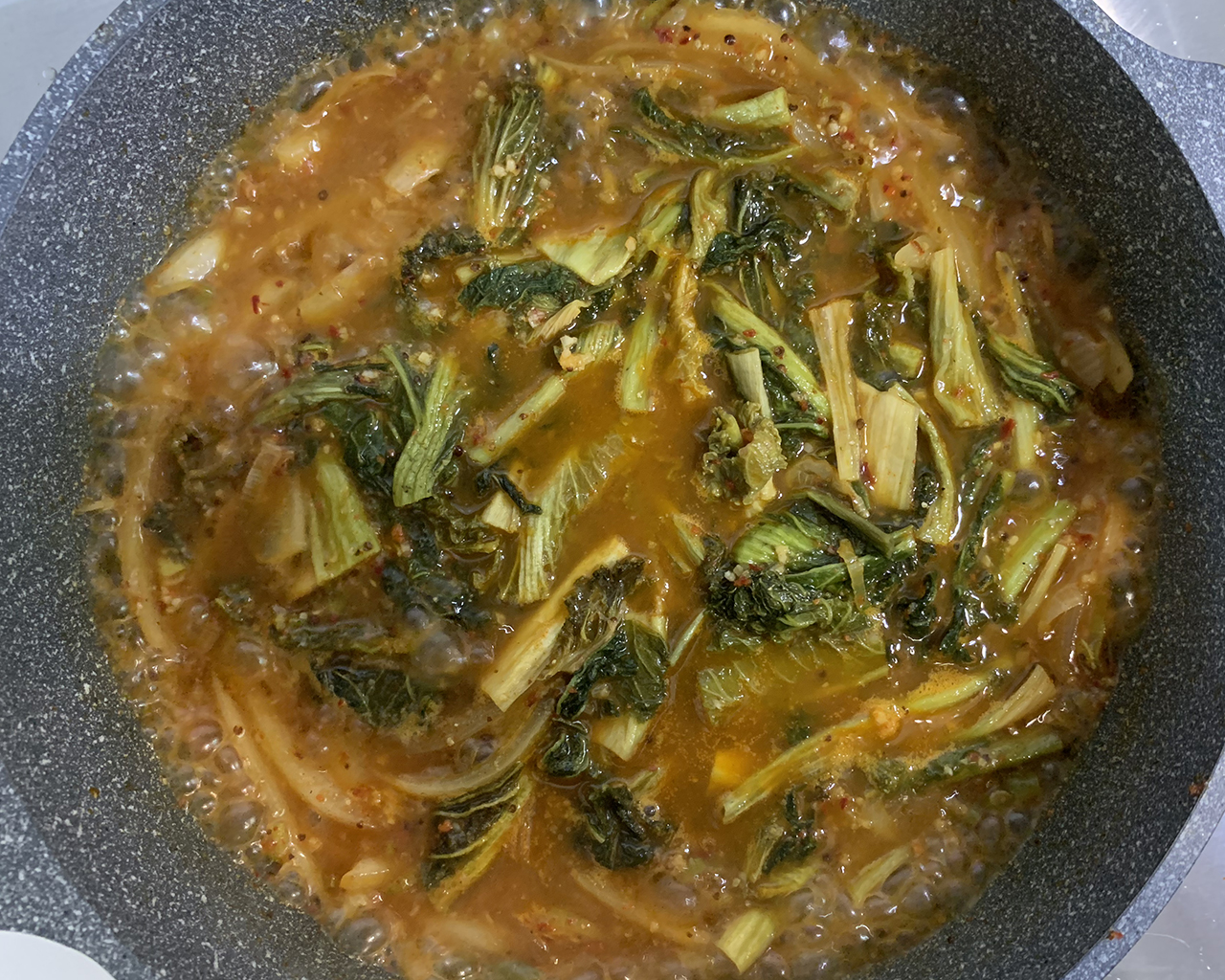 韩剧《一起吃饭吧》里的干白菜炖鲭鱼的做法 步骤6