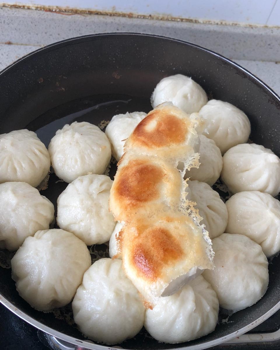 鲜虾猪肉生煎包（一定要看视频哟~）